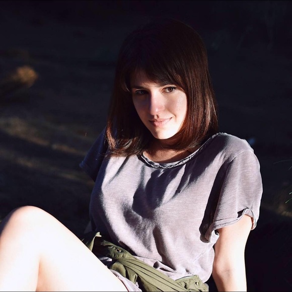 Meet your Posher, Janet - Picture 1 of 1